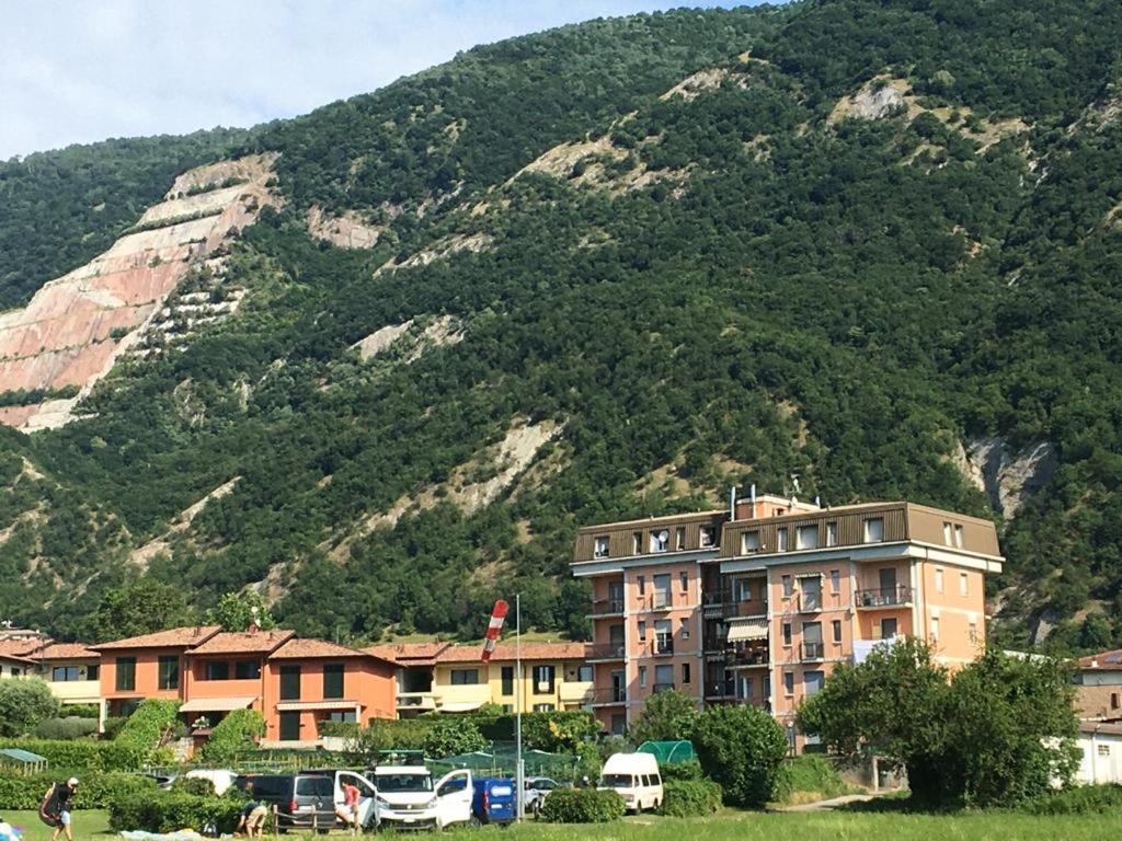 Big Family Bed & Breakfast Suello Exterior foto